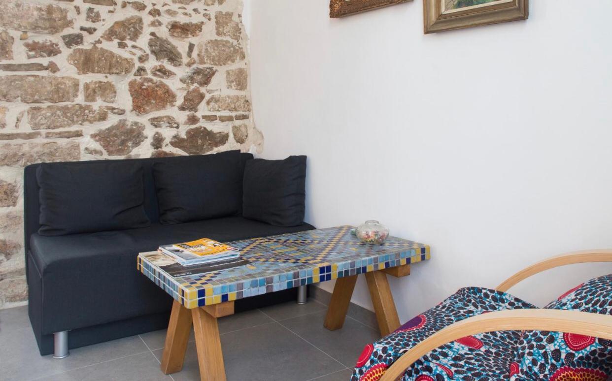 A Litte Taste Of Home Guest House Athen Eksteriør billede