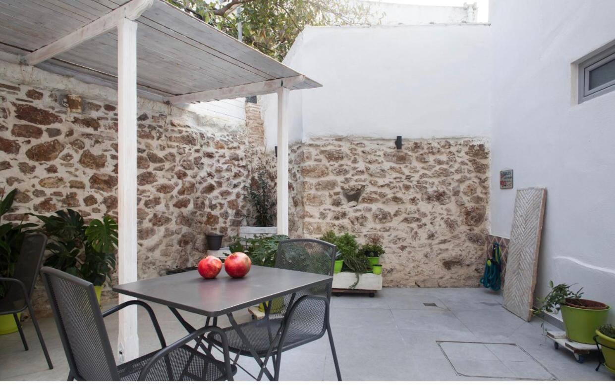 A Litte Taste Of Home Guest House Athen Eksteriør billede